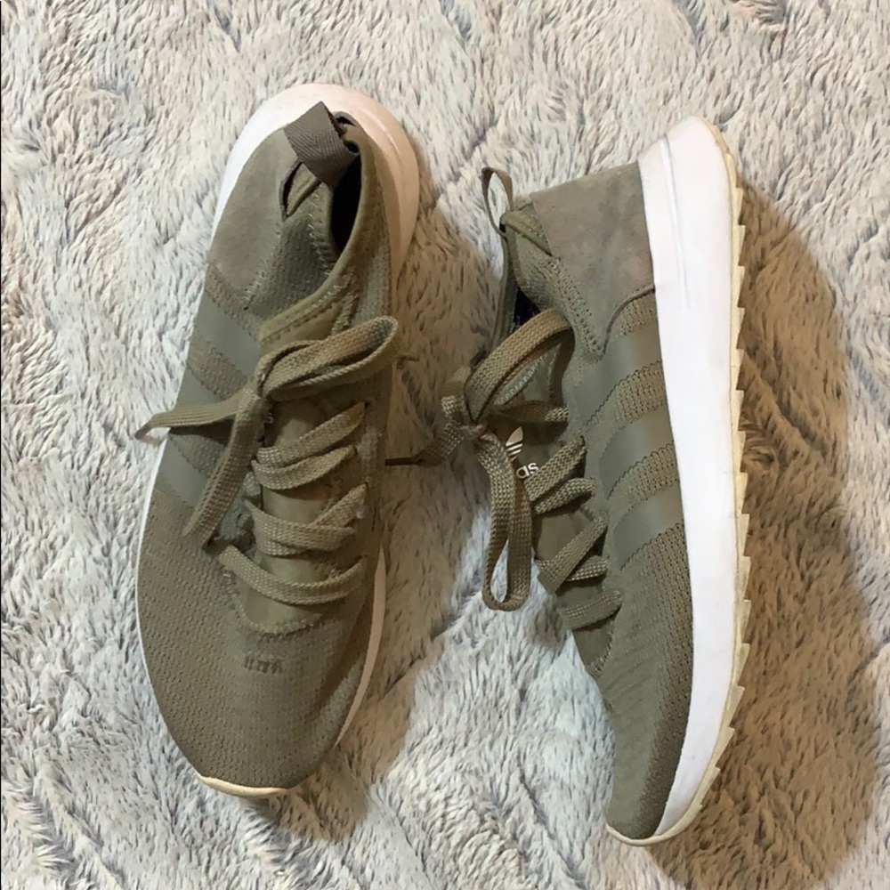 Adidas sneakers light green